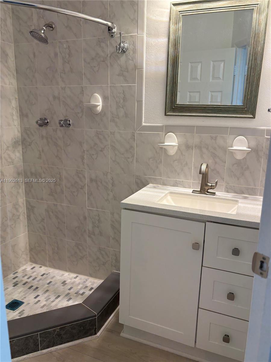 WALNUT GARDENS CONDO - Residential