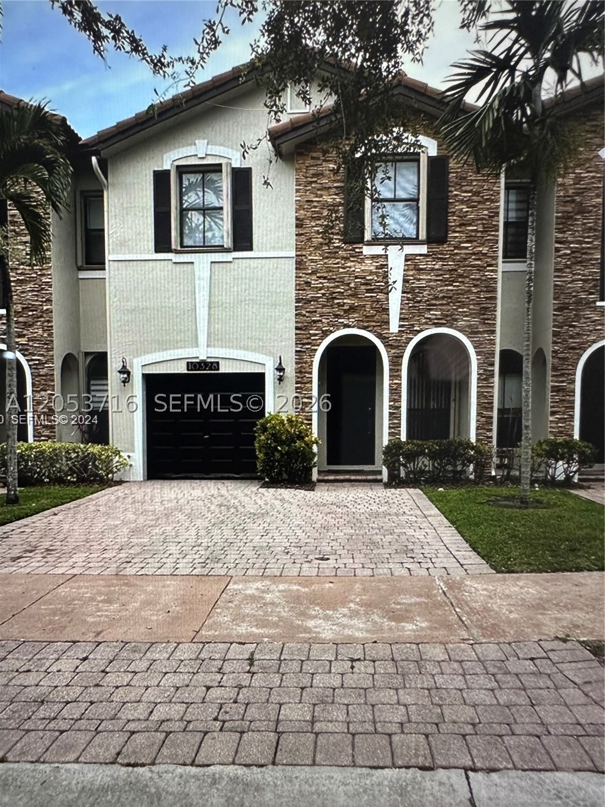 BEACON AT DORAL - Residential Lease