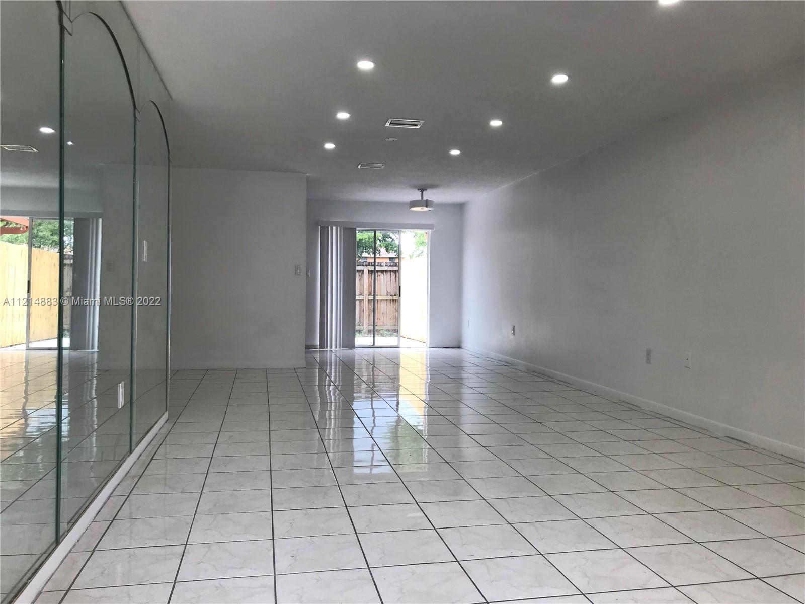 HONEY HILL PARK - Residential Lease