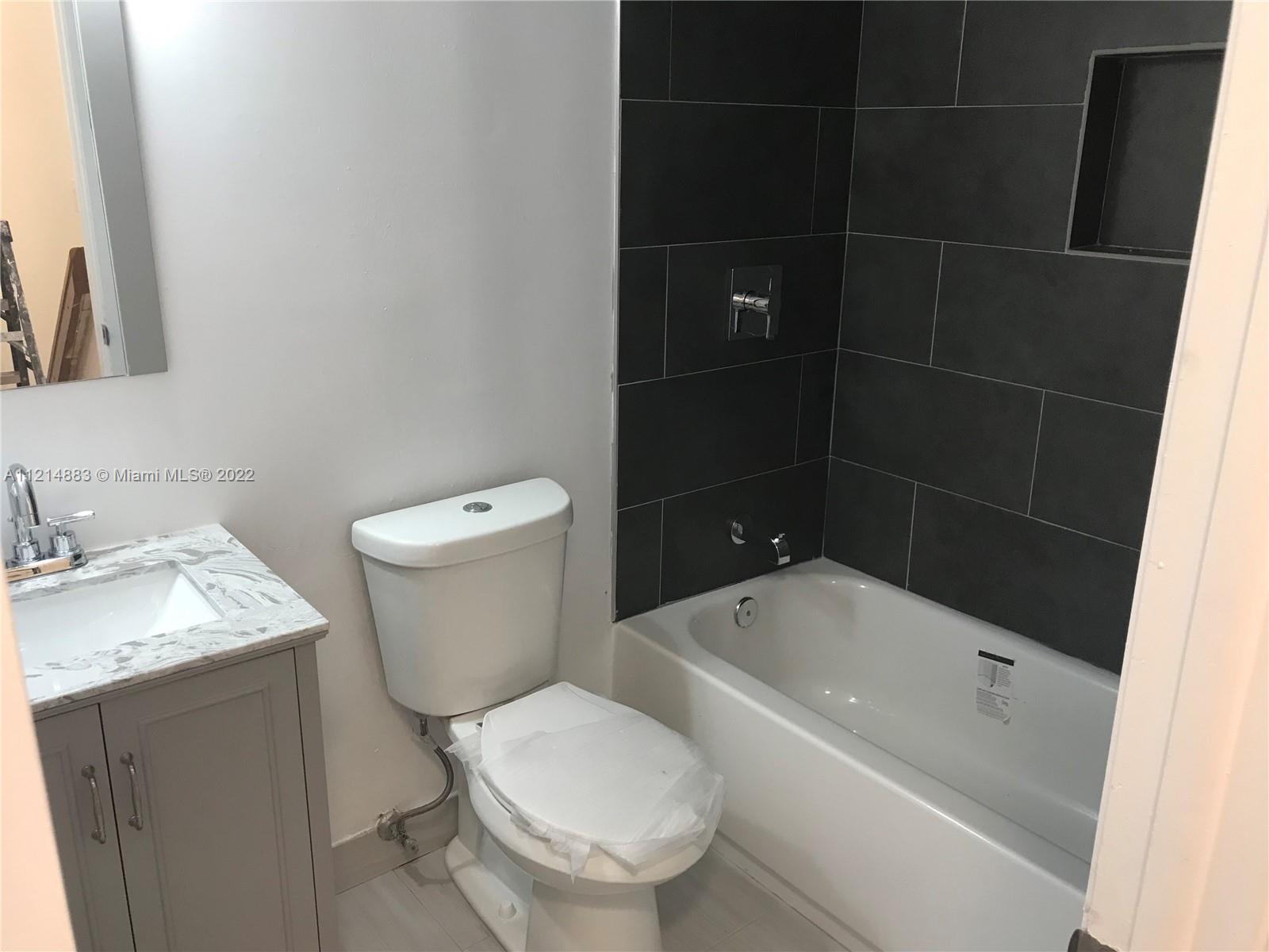 HONEY HILL PARK - Residential Lease