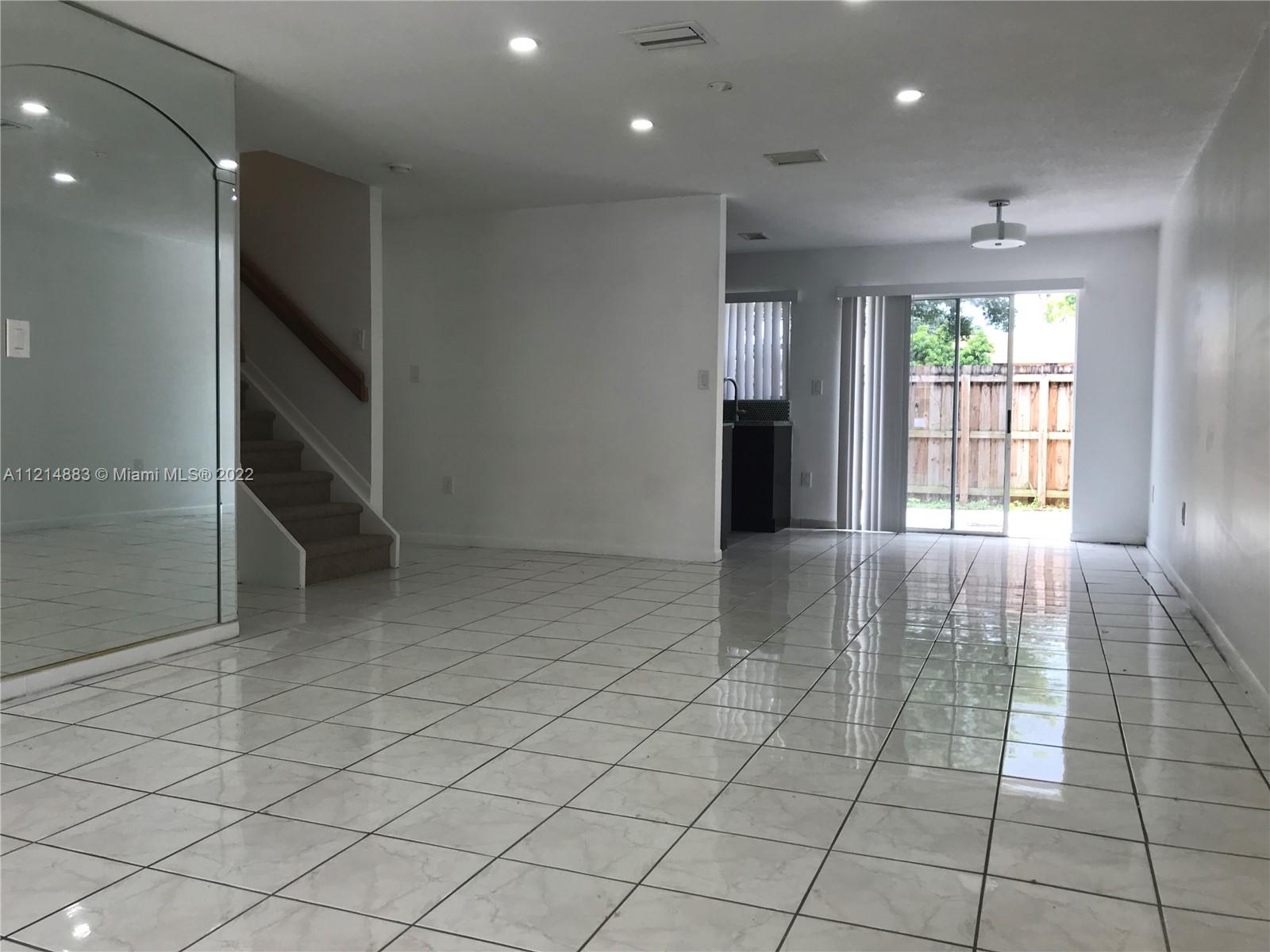 HONEY HILL PARK - Residential Lease