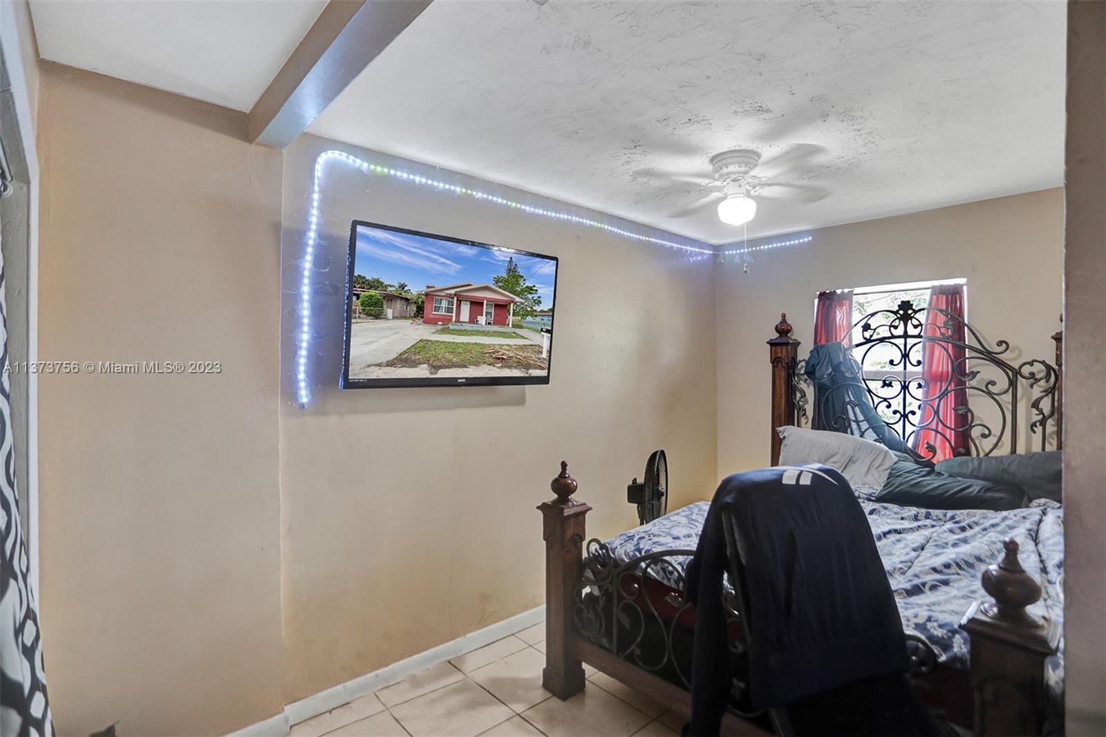 LINCOLN PARK CORR PLAT - Residential