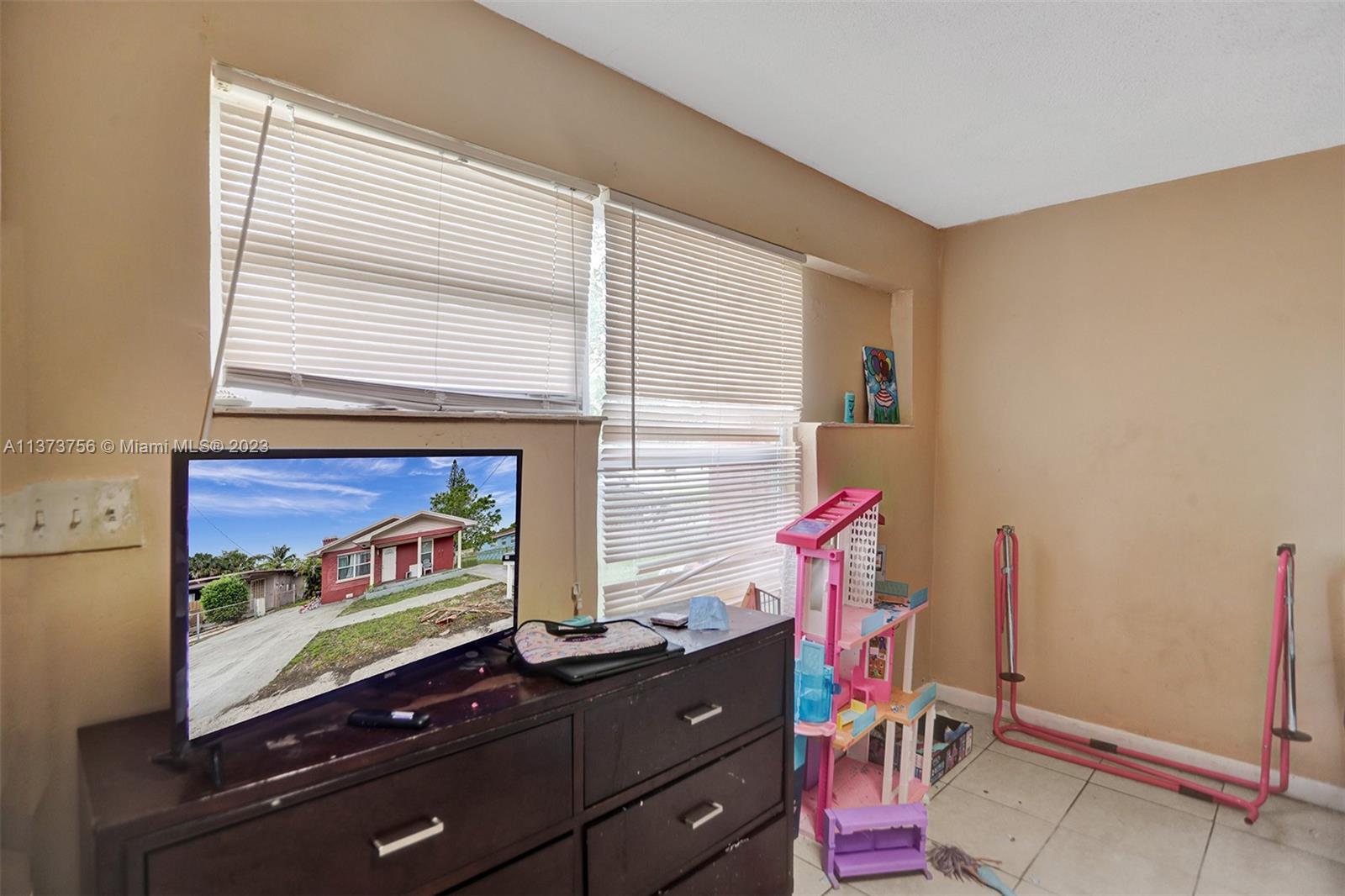 LINCOLN PARK CORR PLAT - Residential