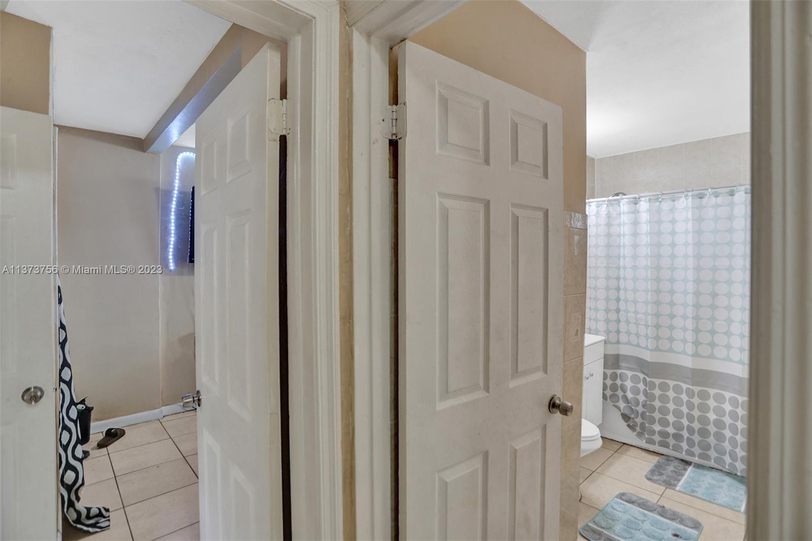 LINCOLN PARK CORR PLAT - Residential
