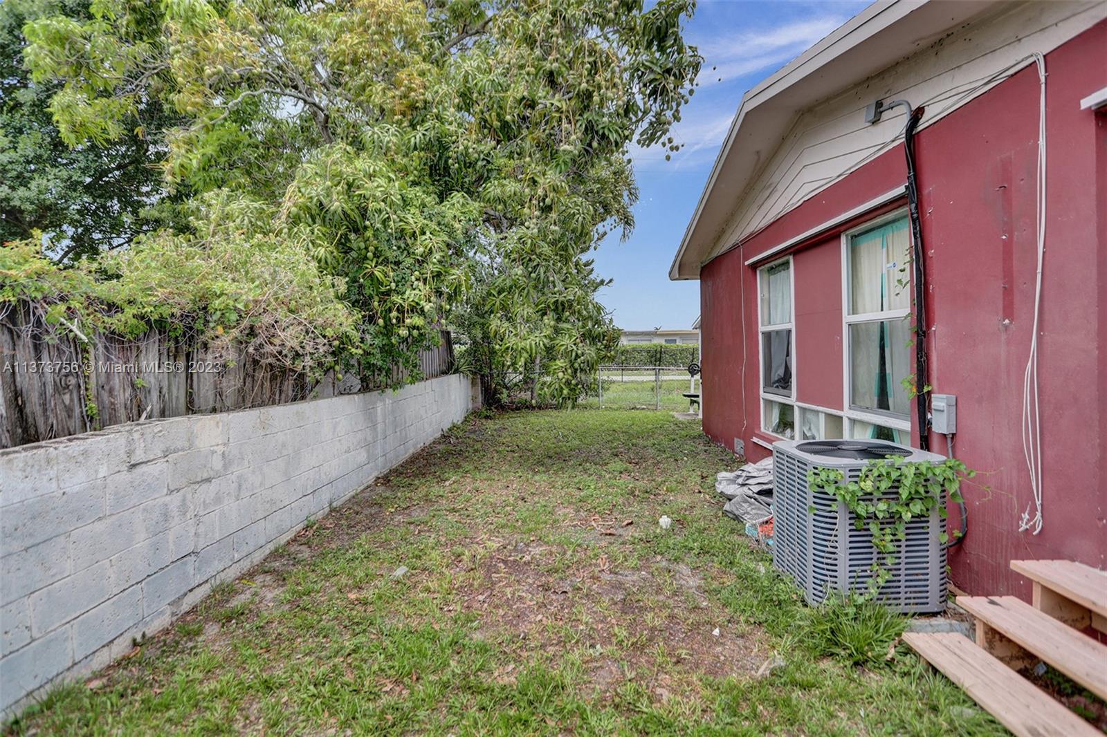LINCOLN PARK CORR PLAT - Residential