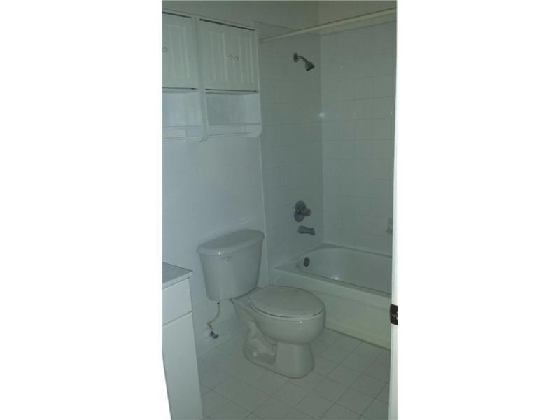 DORAL ISLES NORTH SECTION - Residential Lease