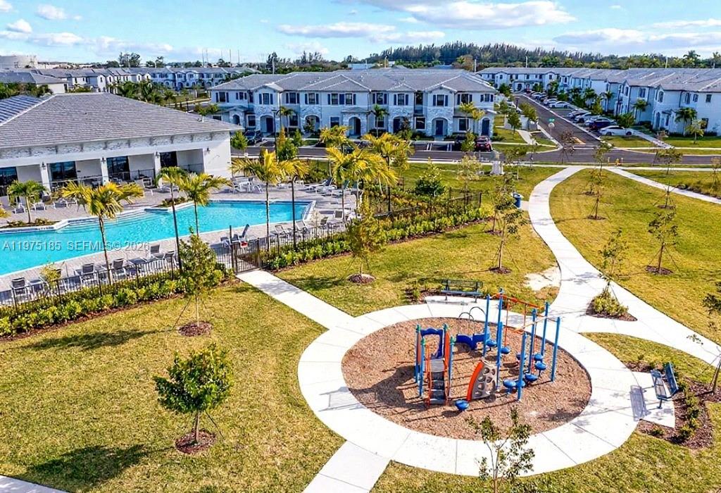 PINE ISLE - Residential