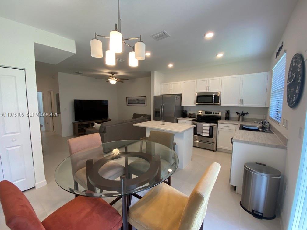 PINE ISLE - Residential