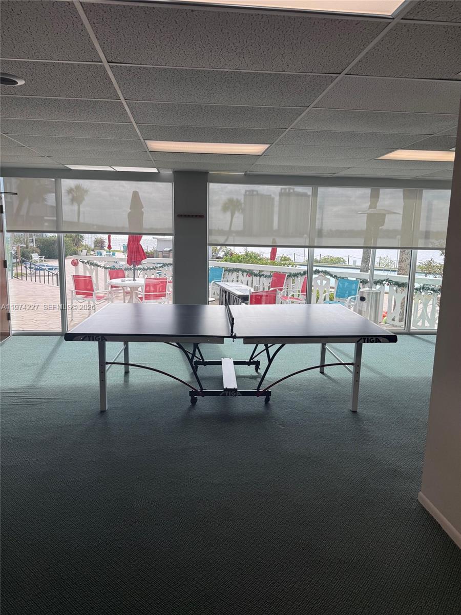 BAYSHORE BATH & TENNIS CLU - Residential