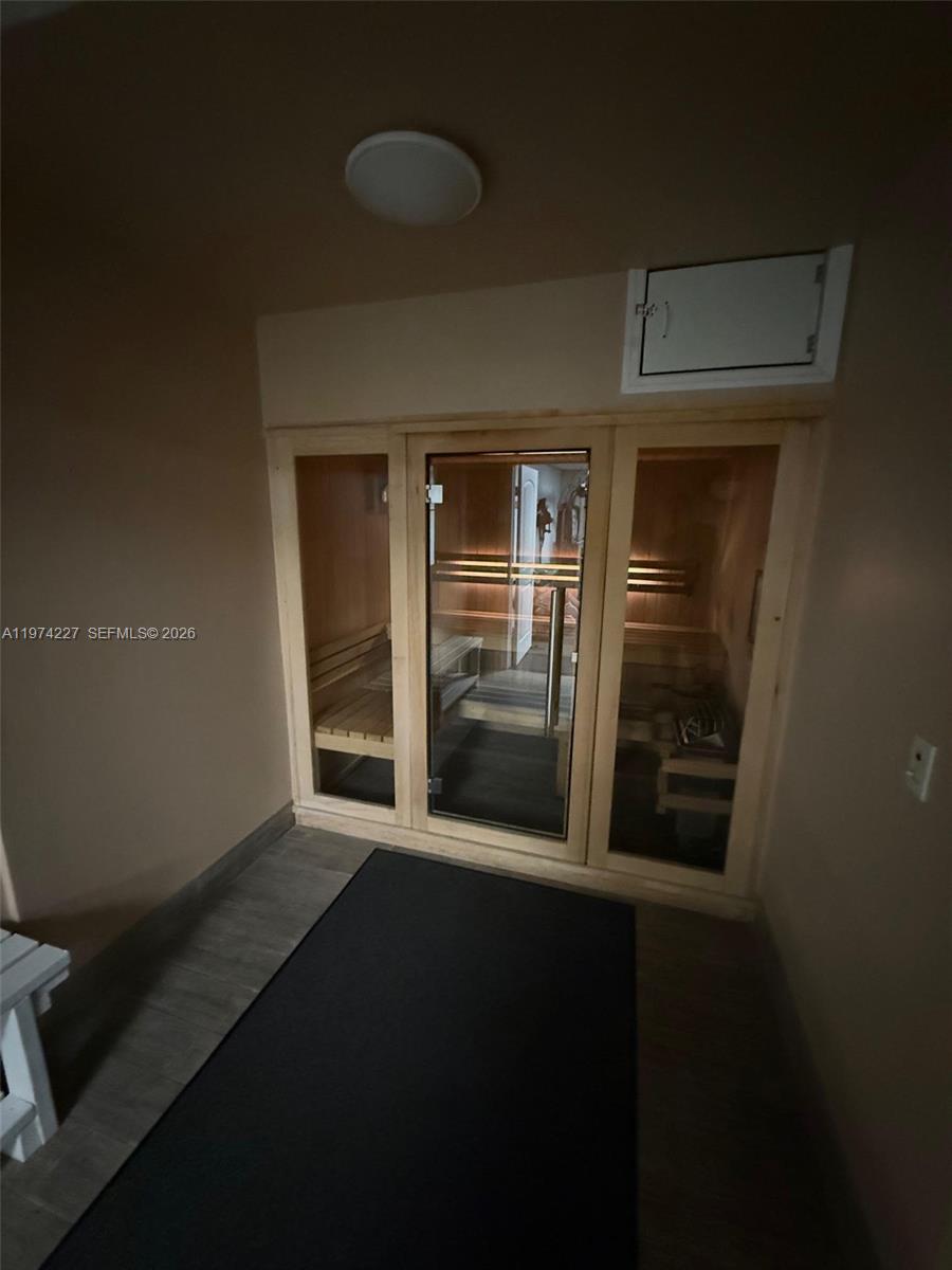 BAYSHORE BATH & TENNIS CLU - Residential