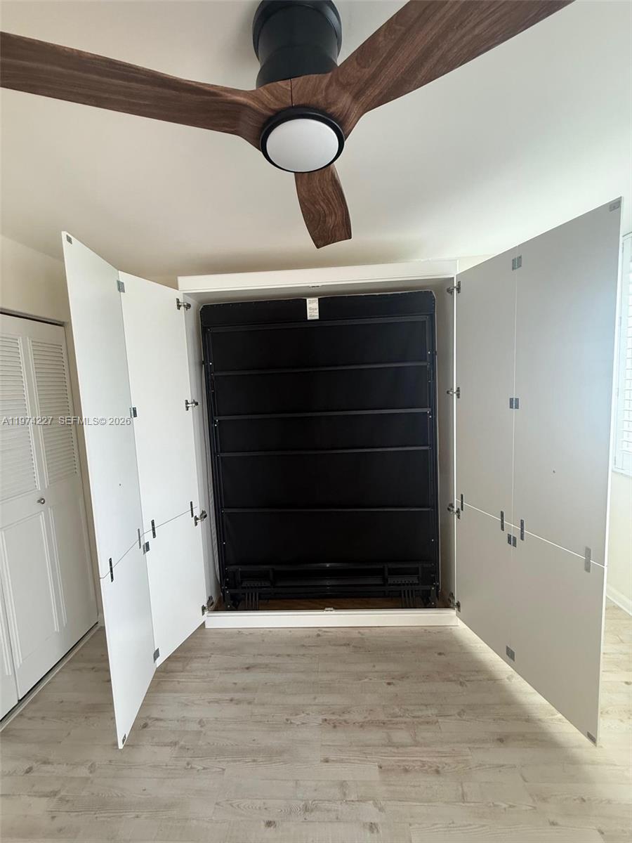 BAYSHORE BATH & TENNIS CLU - Residential