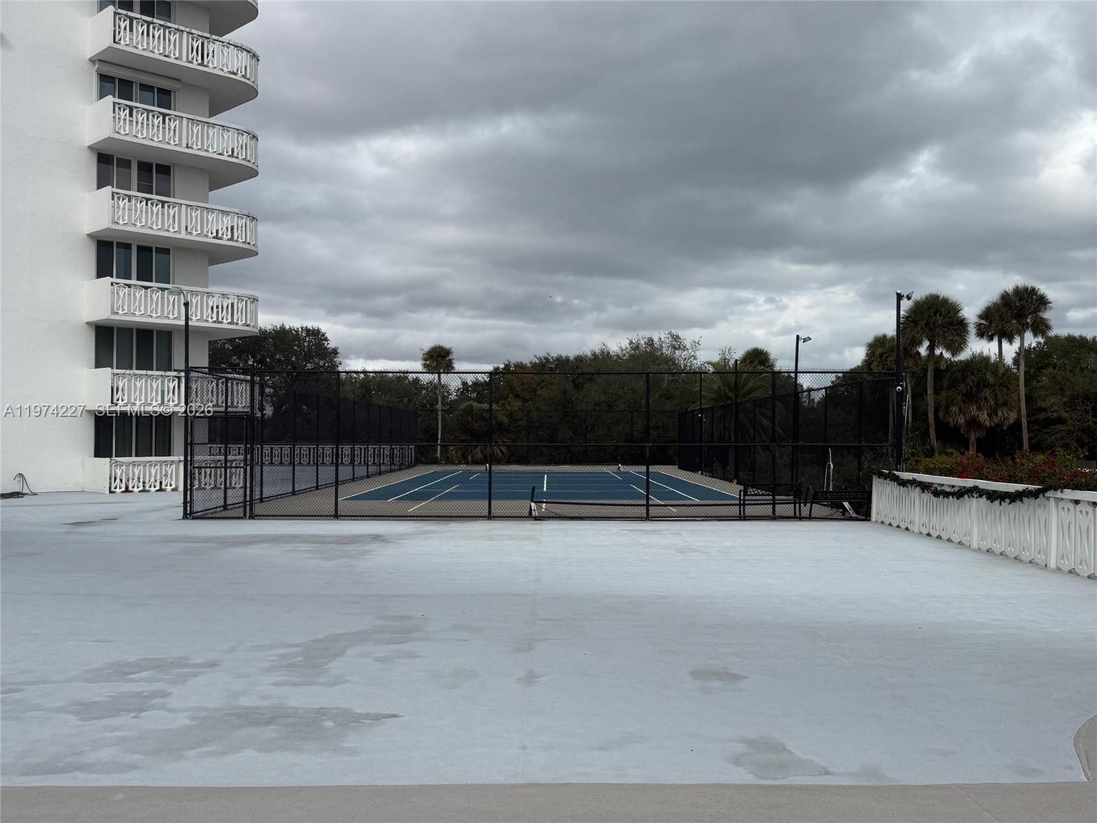 BAYSHORE BATH & TENNIS CLU - Residential