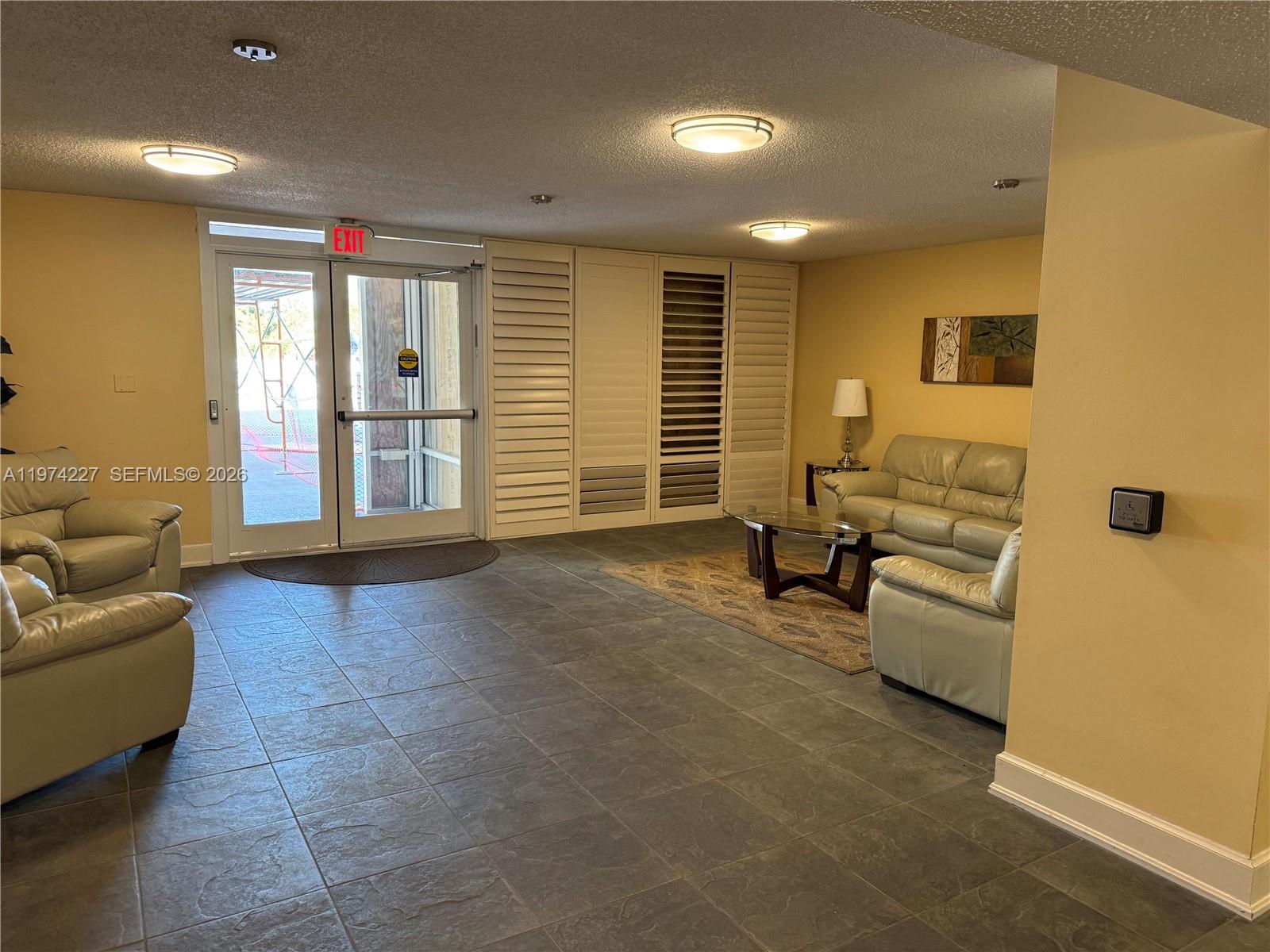 BAYSHORE BATH & TENNIS CLU - Residential