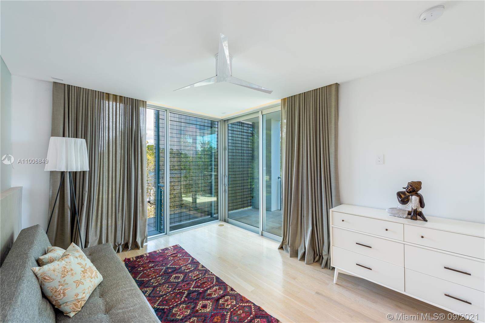 BAY HEIGHTS - Residential