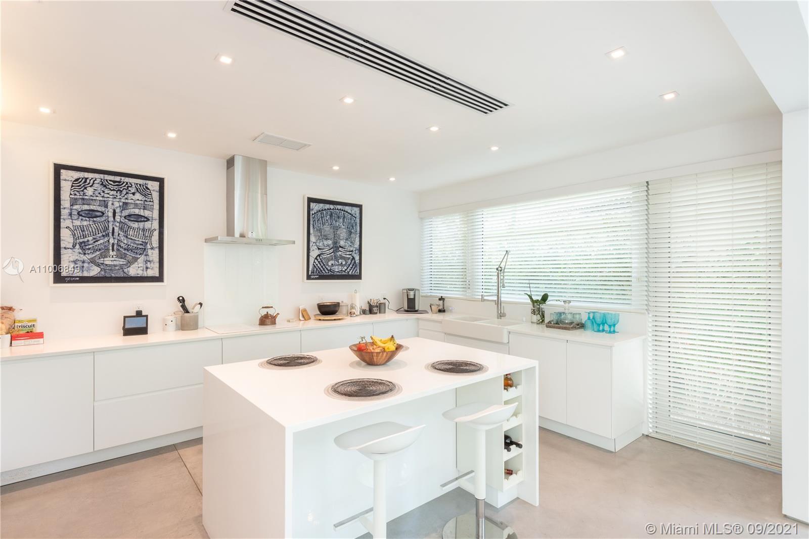 BAY HEIGHTS - Residential
