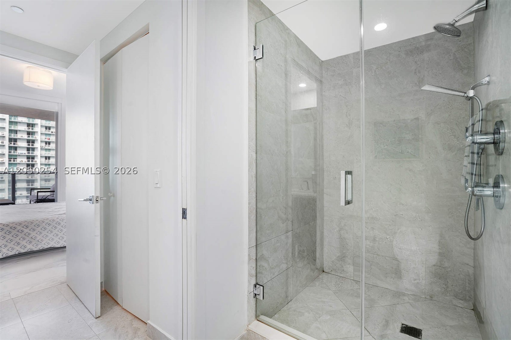 ARIA ON THE BAY CONDO - Residential