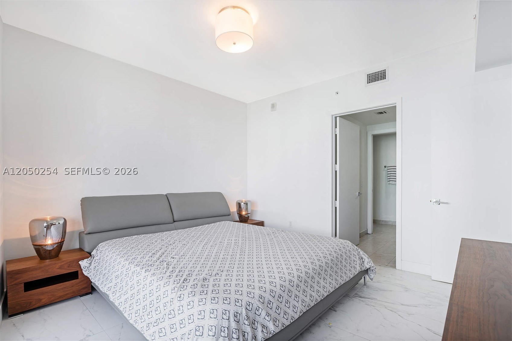 ARIA ON THE BAY CONDO - Residential