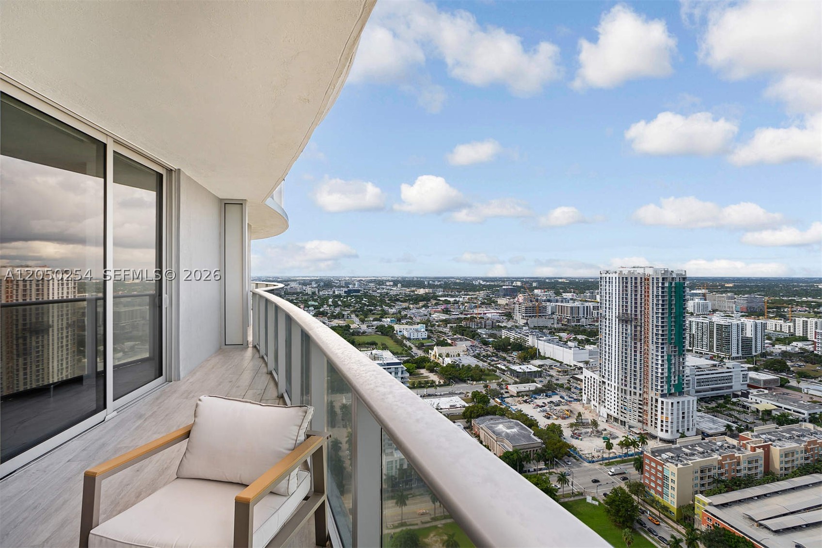 ARIA ON THE BAY CONDO - Residential