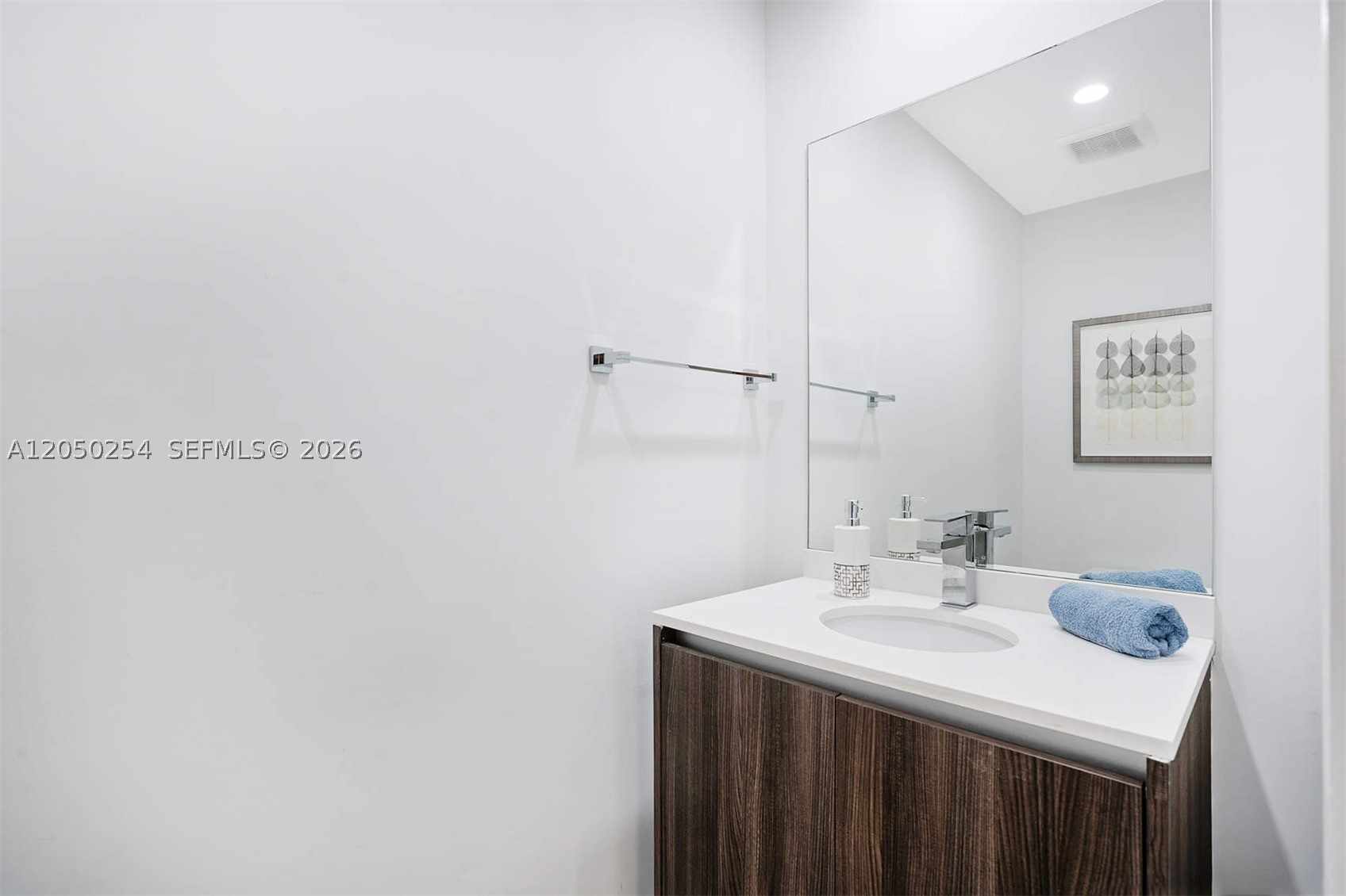 ARIA ON THE BAY CONDO - Residential