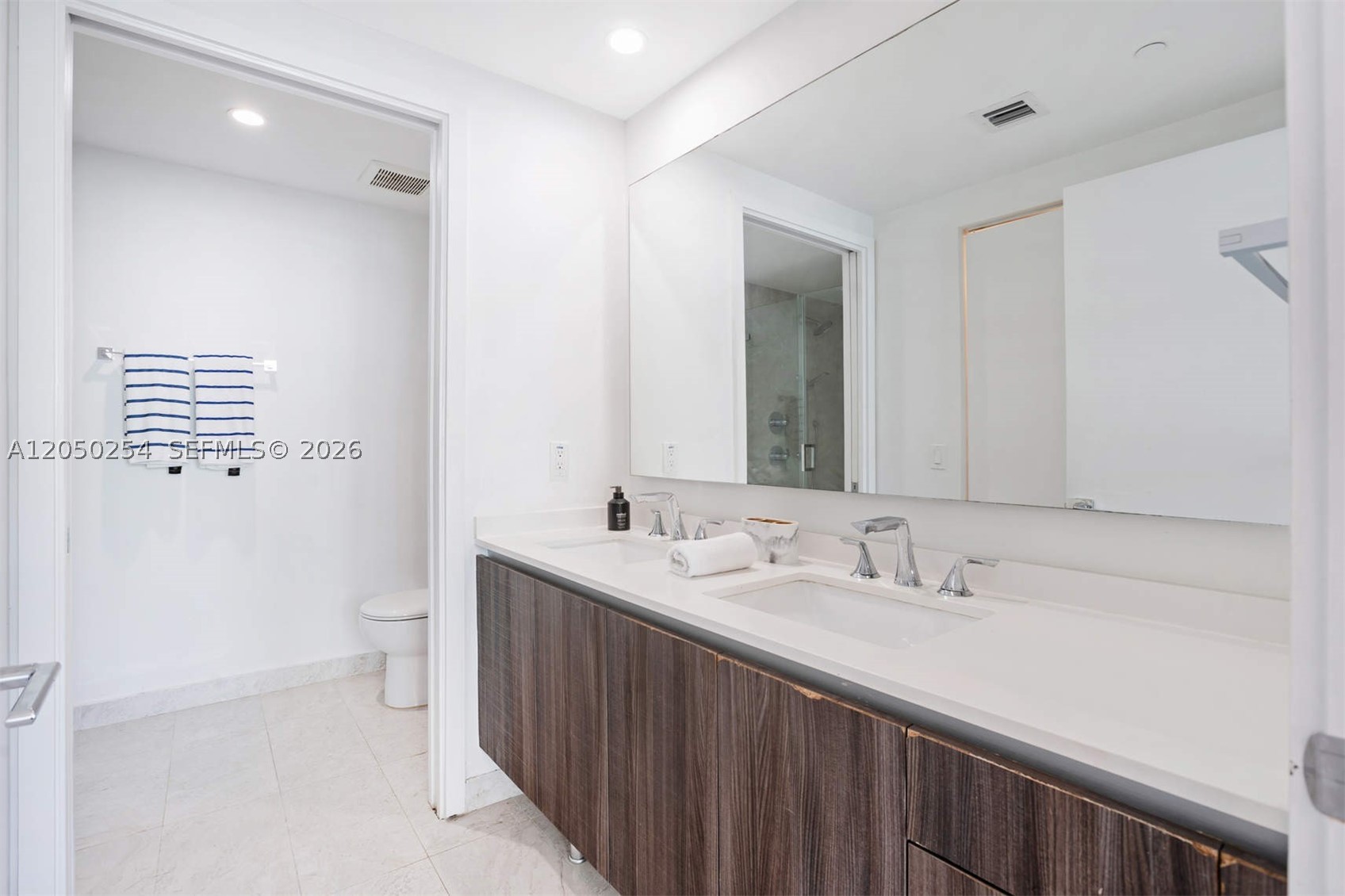 ARIA ON THE BAY CONDO - Residential