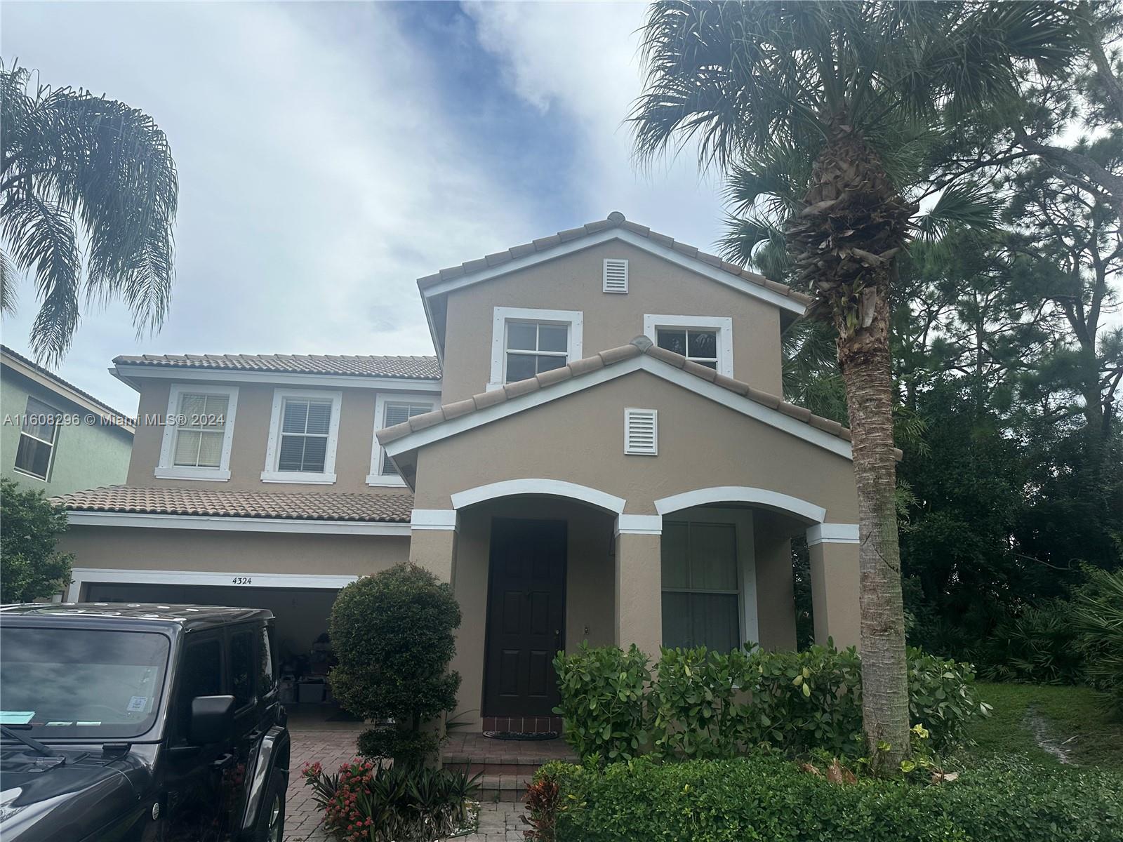 Welcome to your new home! This beautifully home is a beautiful 5 bedroom 3 full bath house,  maintained house offers modern amenities, spacious living areas, and a serene backyard oasis perfect for creating lasting memories.
PLEASE SEE OFFICE REMARKS