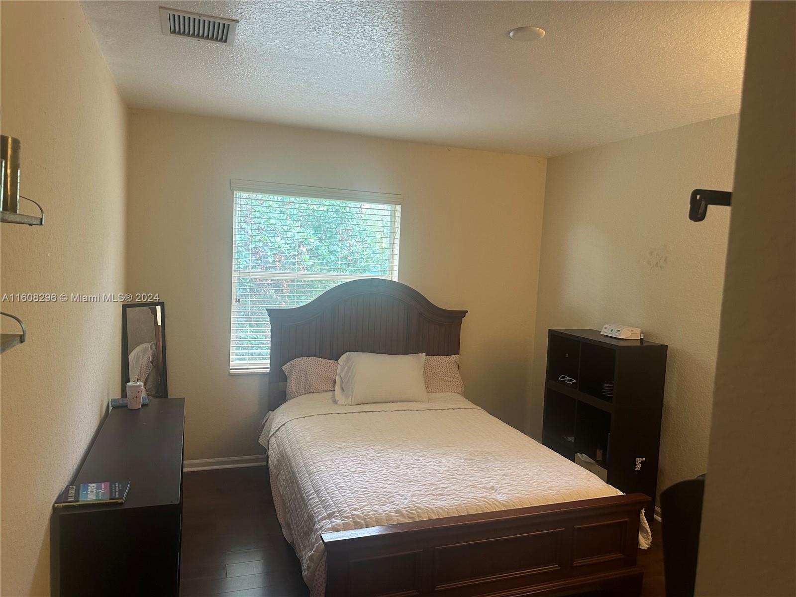 SABAL LAKES PH 4 - Residential