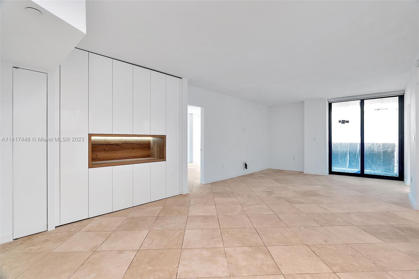 NINE ISLAND AVENUE CONDO - Residential Lease