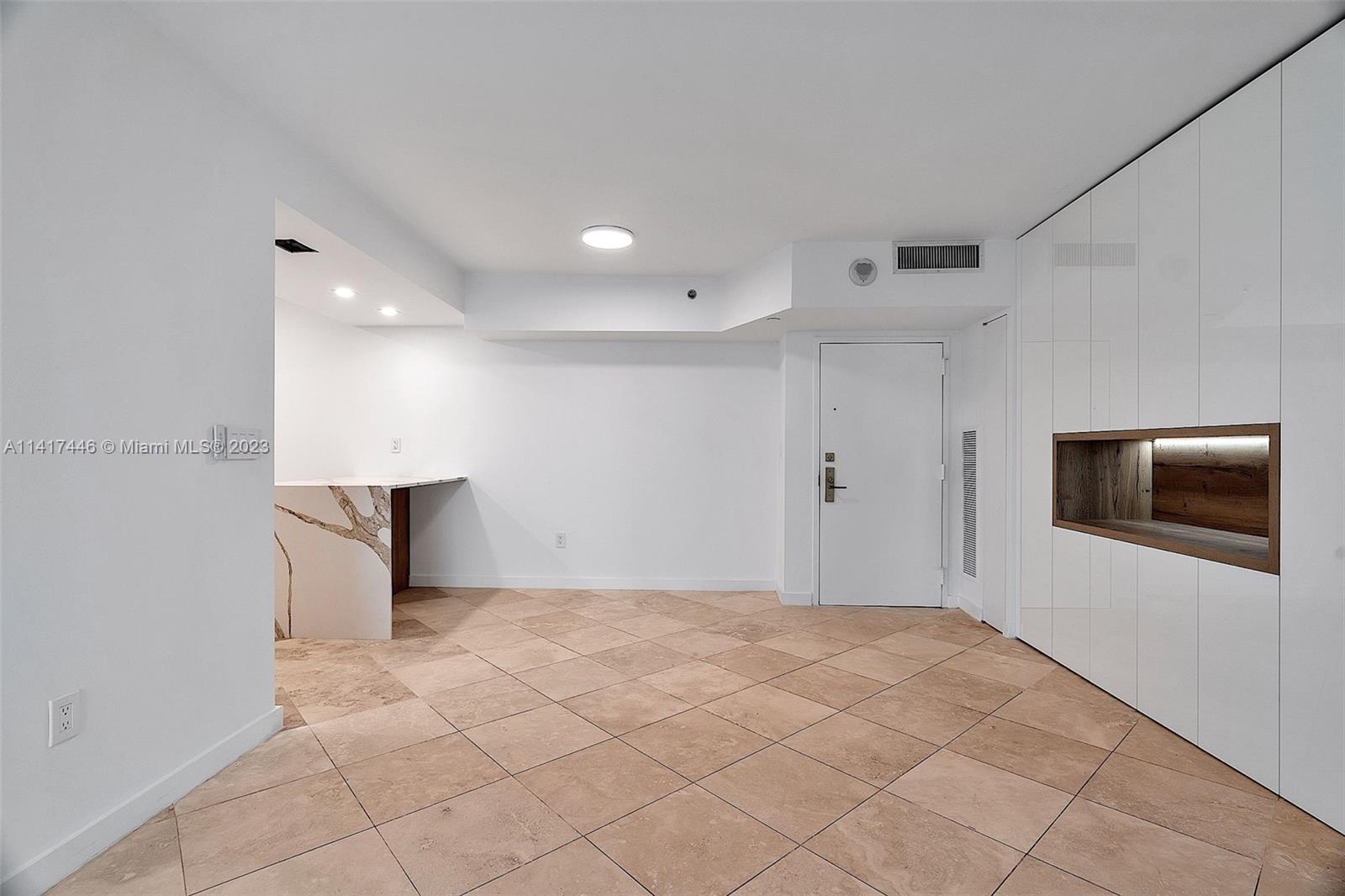 NINE ISLAND AVENUE CONDO - Residential Lease