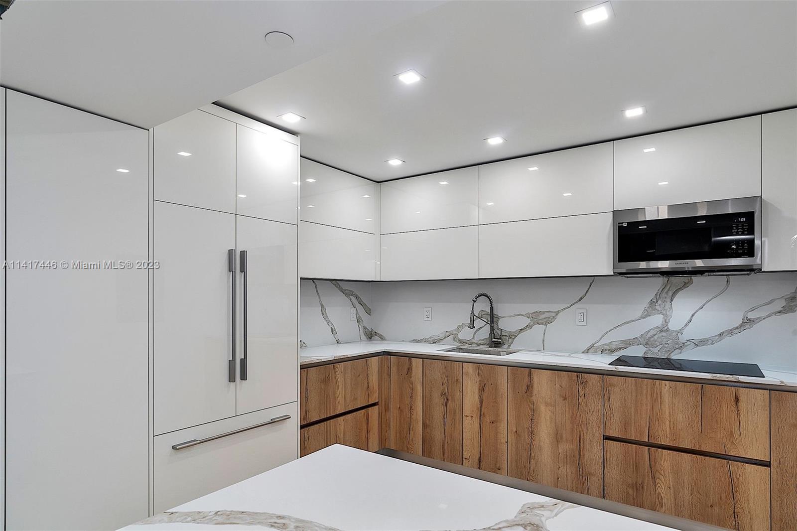NINE ISLAND AVENUE CONDO - Residential Lease