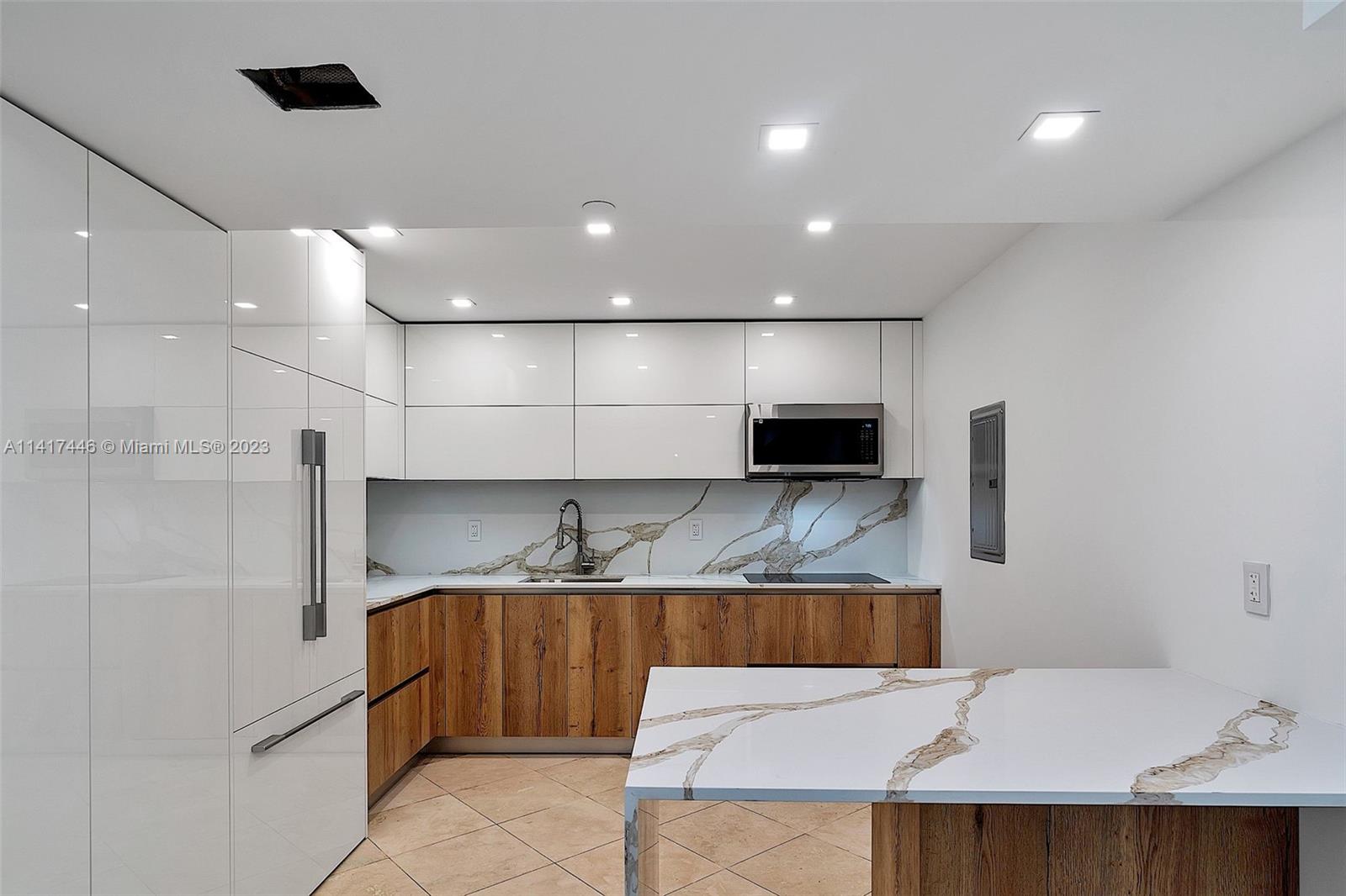 NINE ISLAND AVENUE CONDO - Residential Lease