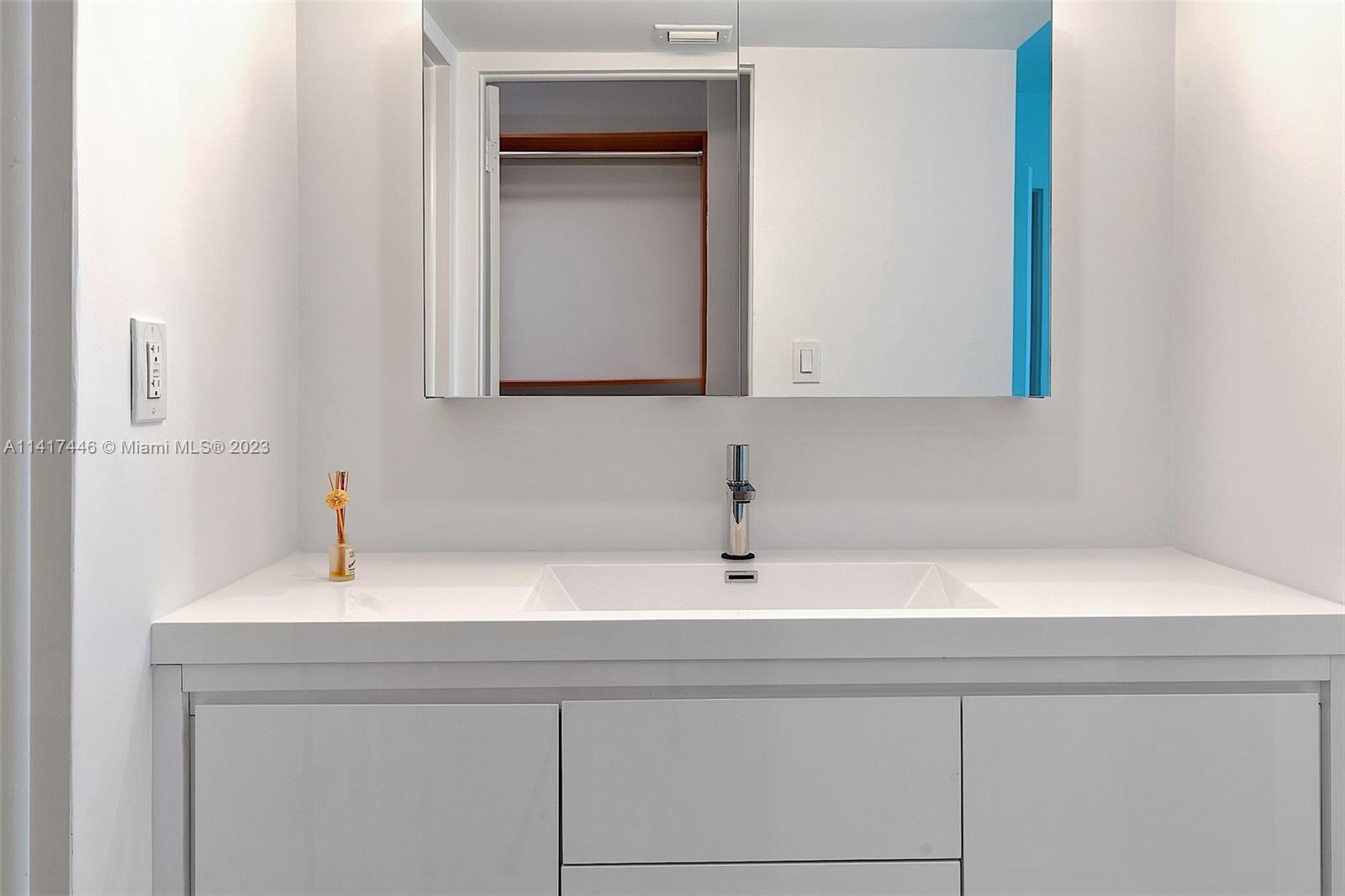 NINE ISLAND AVENUE CONDO - Residential Lease
