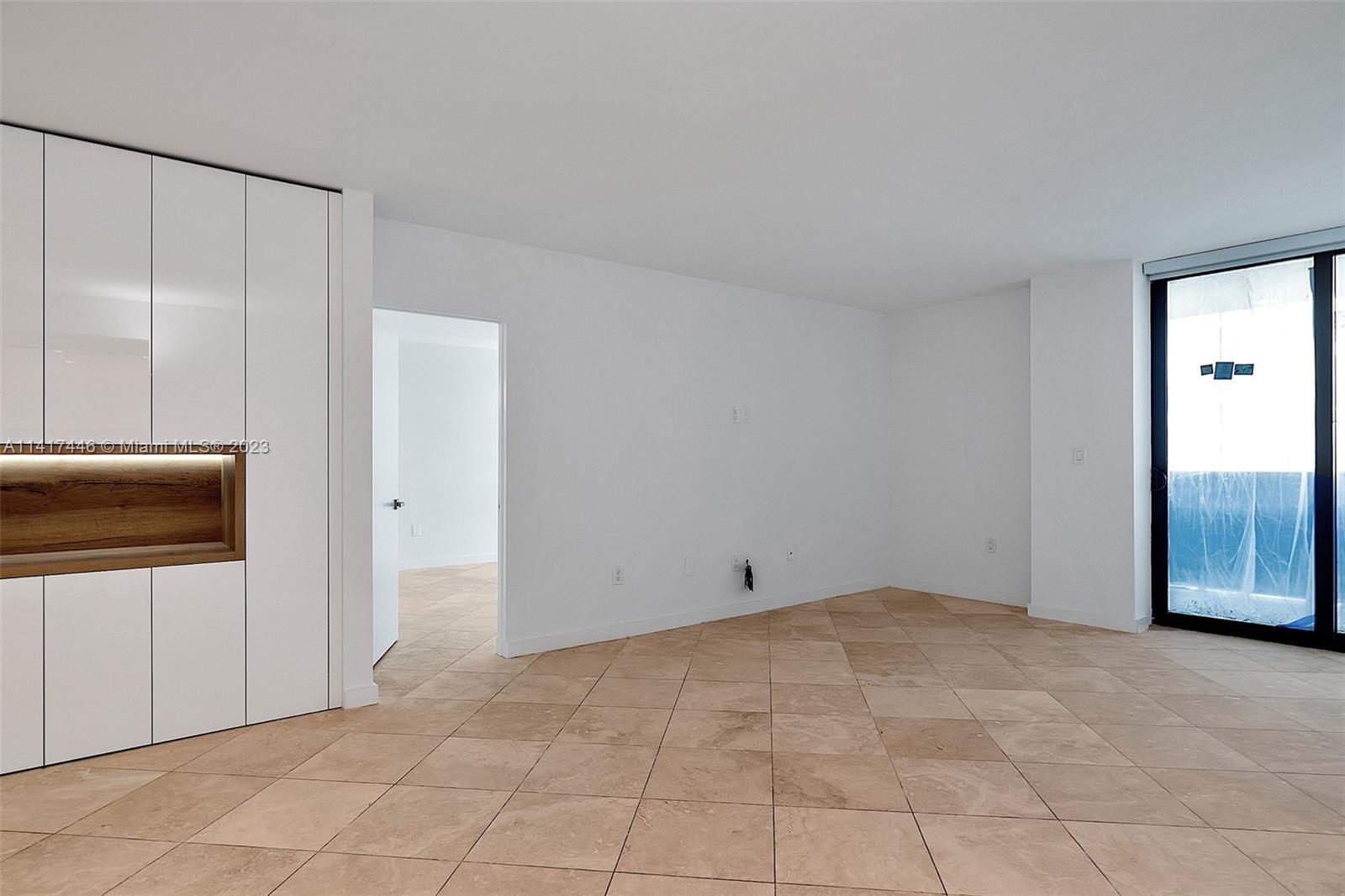 NINE ISLAND AVENUE CONDO - Residential Lease
