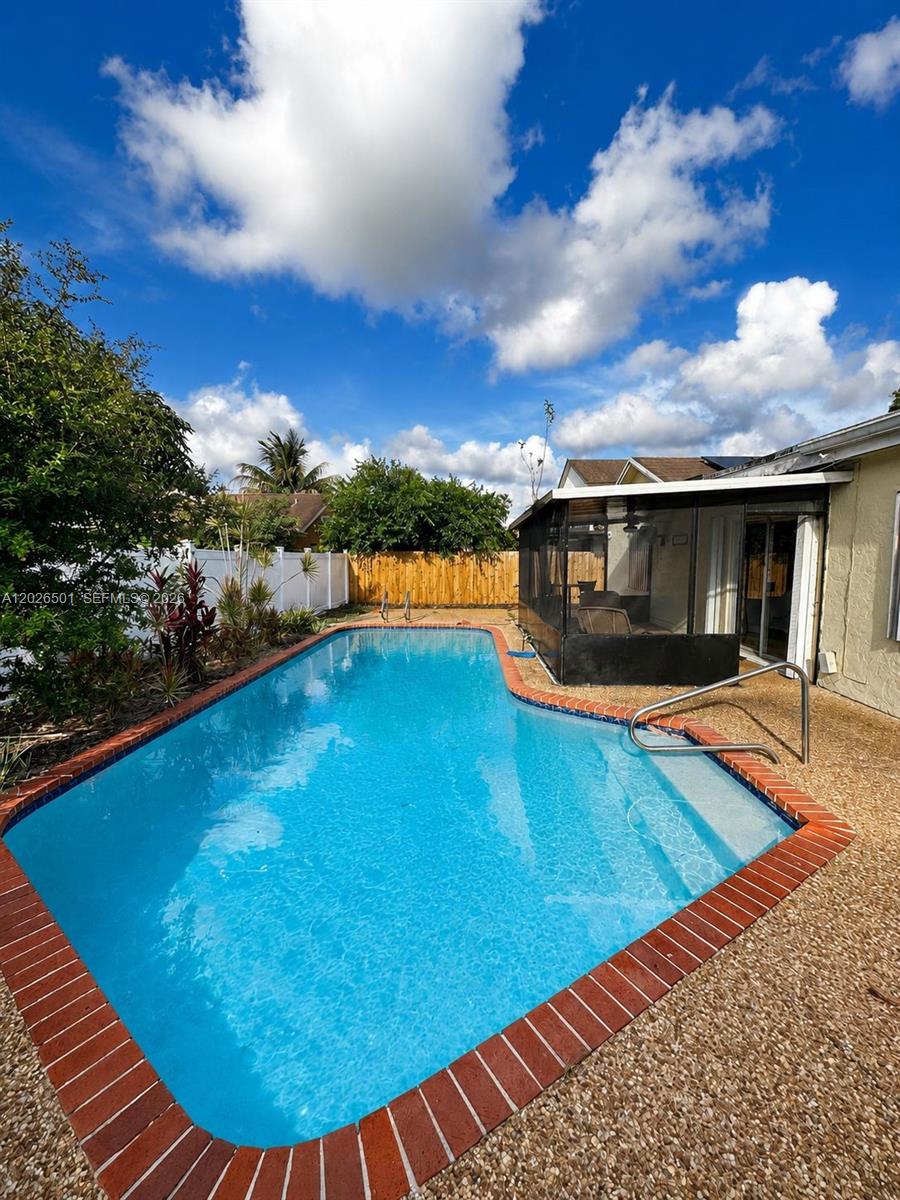 BURNHAM WOODS - Residential