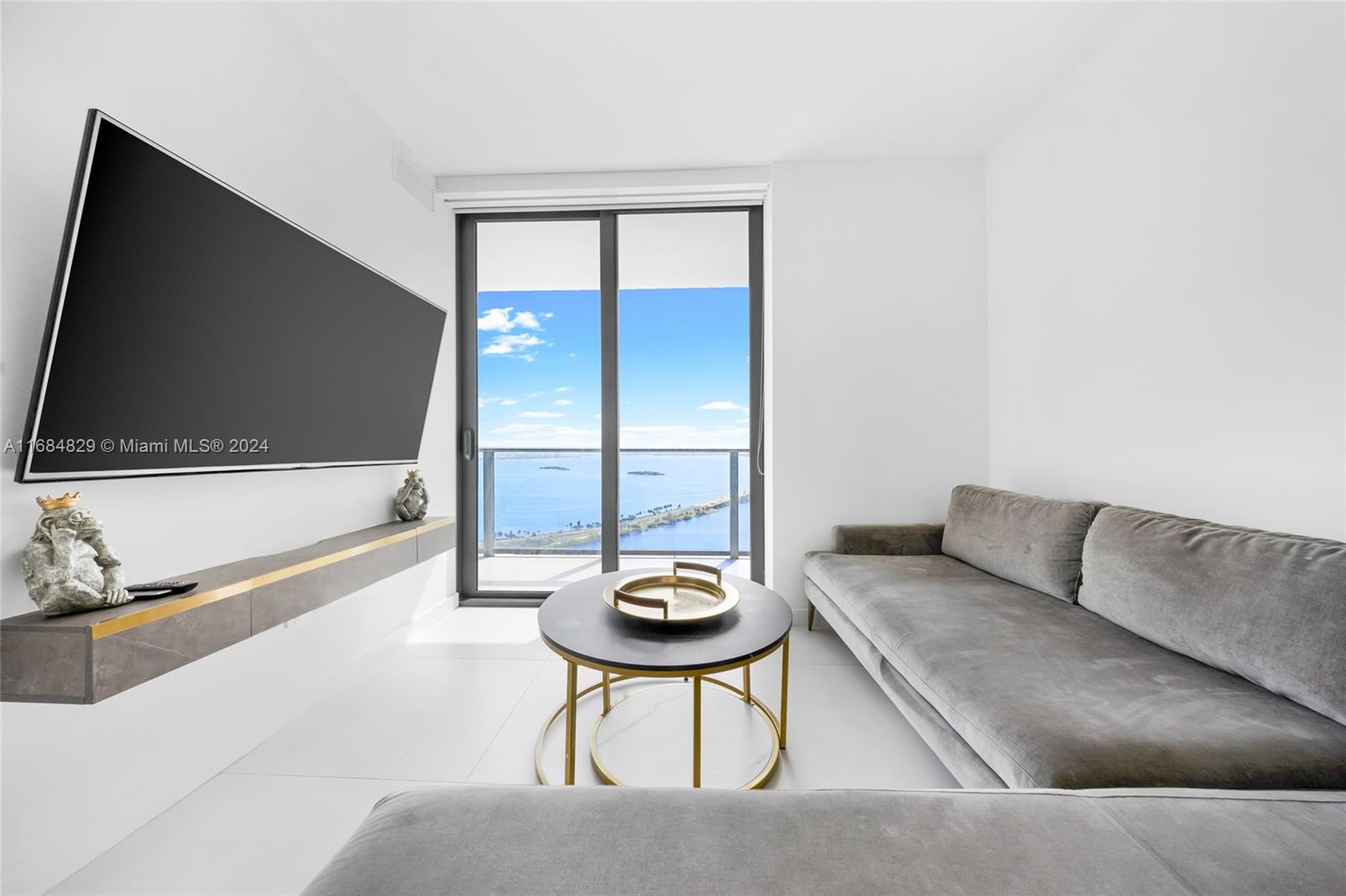 PARAISO BAYVIEWS CONDO - Residential Lease