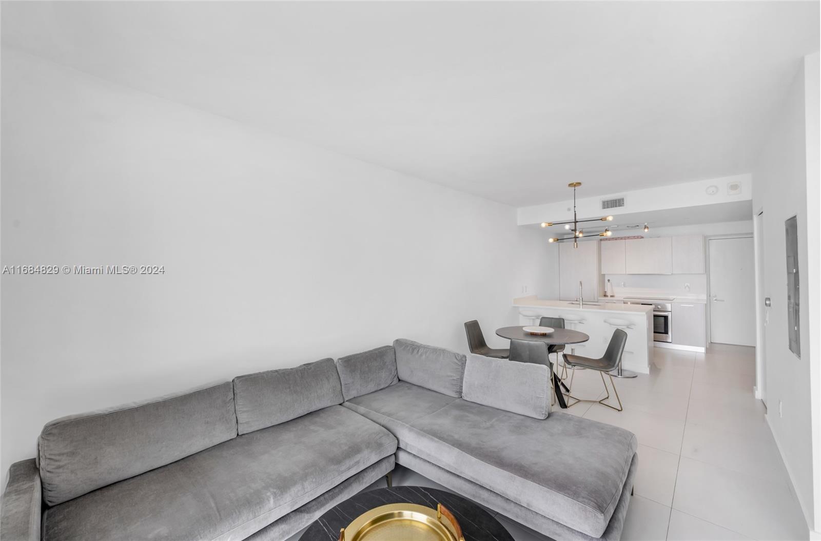PARAISO BAYVIEWS CONDO - Residential Lease