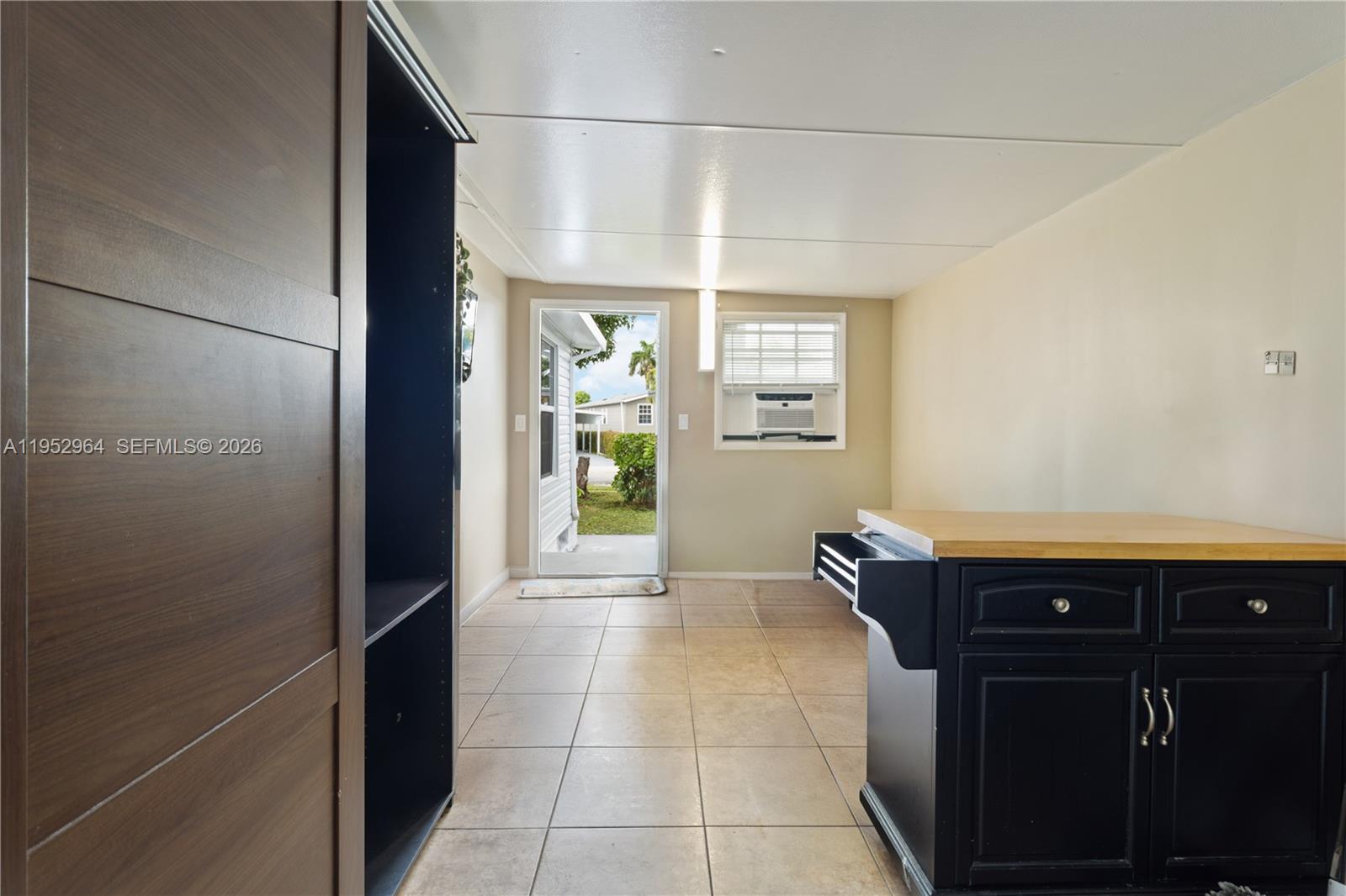 RAVENSWOOD ESTATES & MARI - Residential