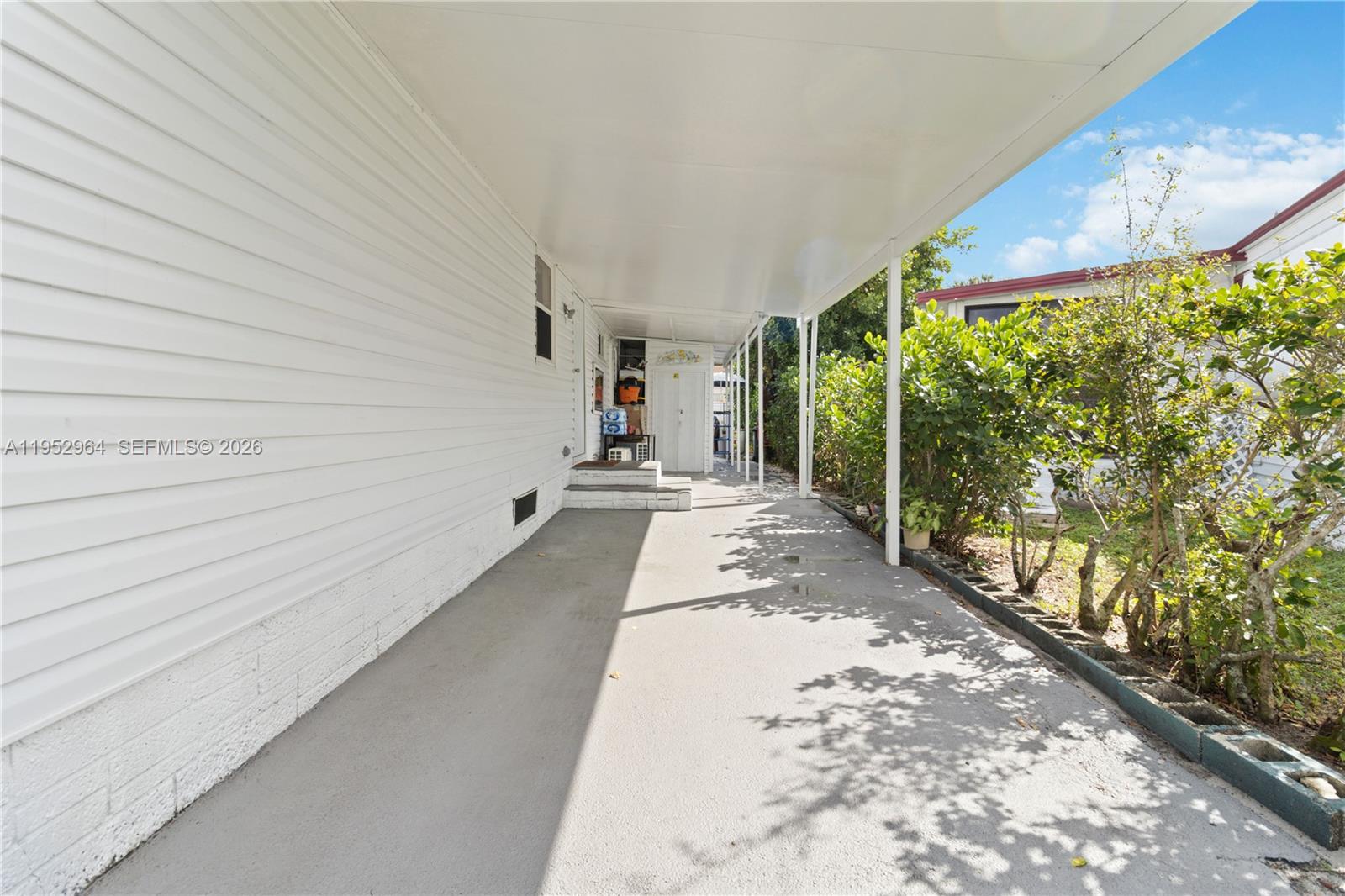 RAVENSWOOD ESTATES & MARI - Residential