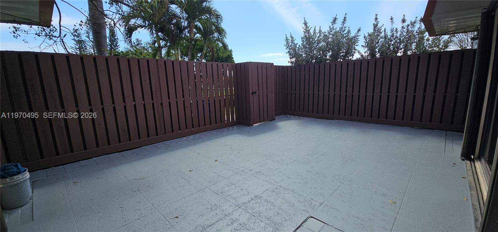 MERIDIAN PARK - Residential Lease