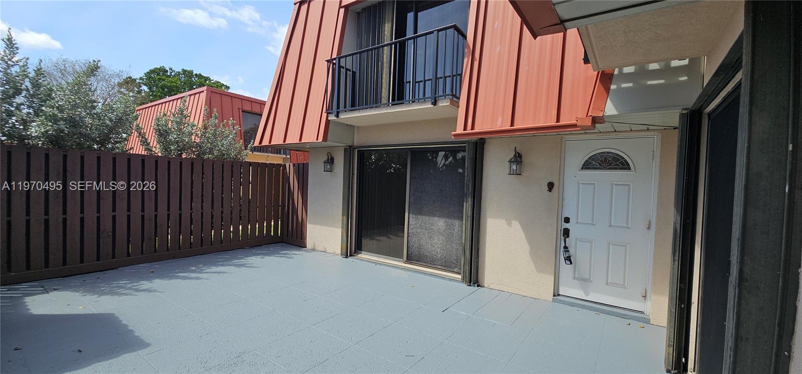 MERIDIAN PARK - Residential Lease