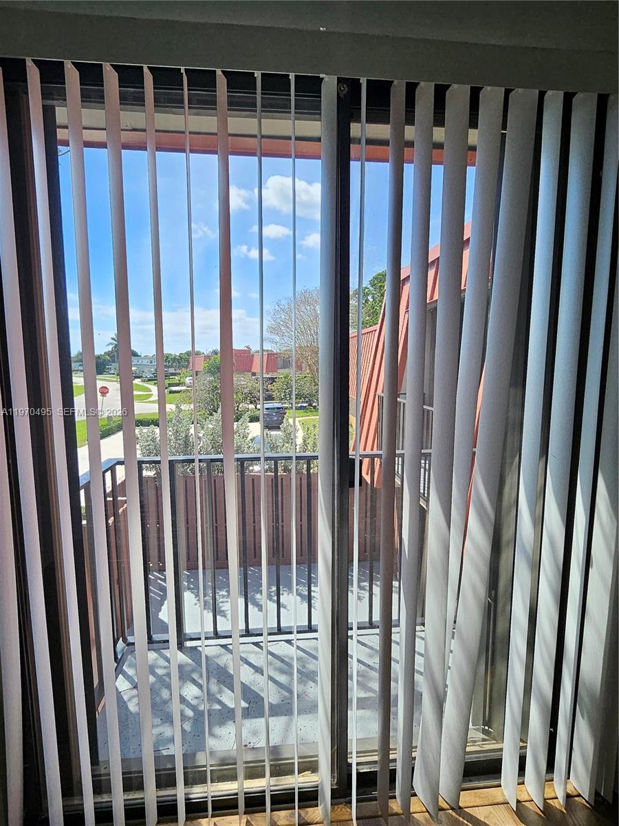MERIDIAN PARK - Residential Lease