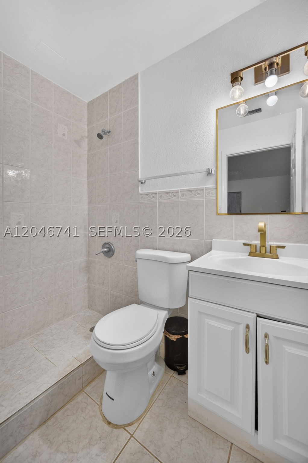VILLAS OF PALM BAY - Residential