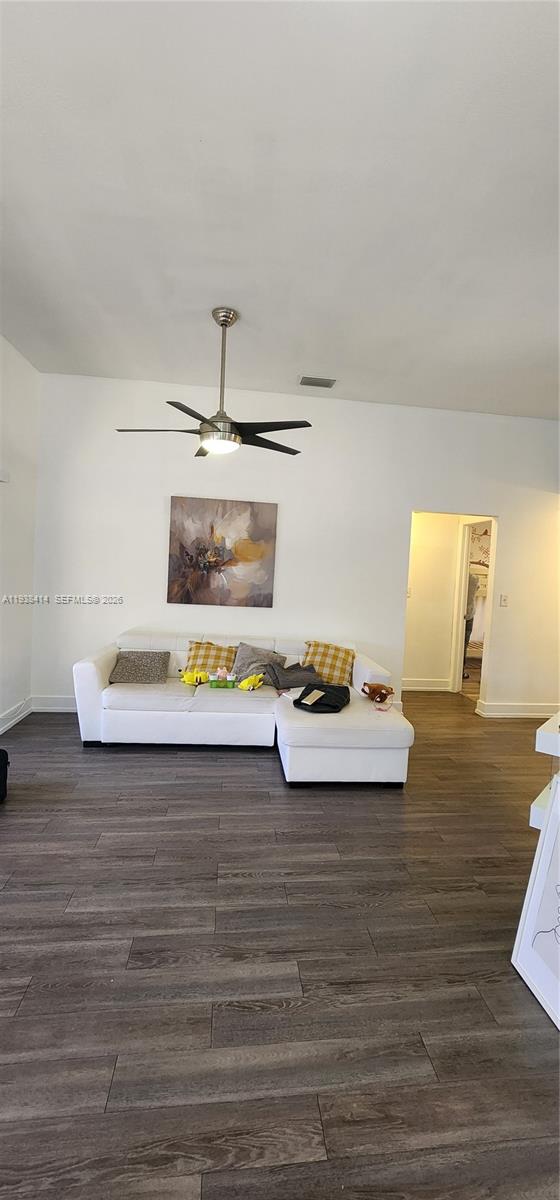 MEADOWS OF MIRAMAR PHASE - Residential Lease