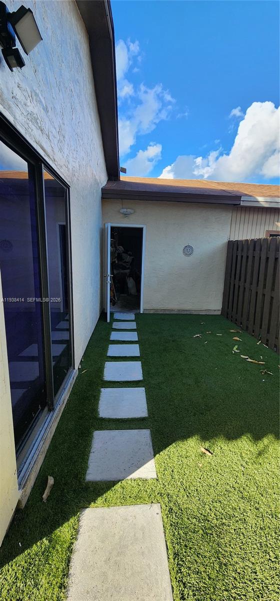 MEADOWS OF MIRAMAR PHASE - Residential Lease