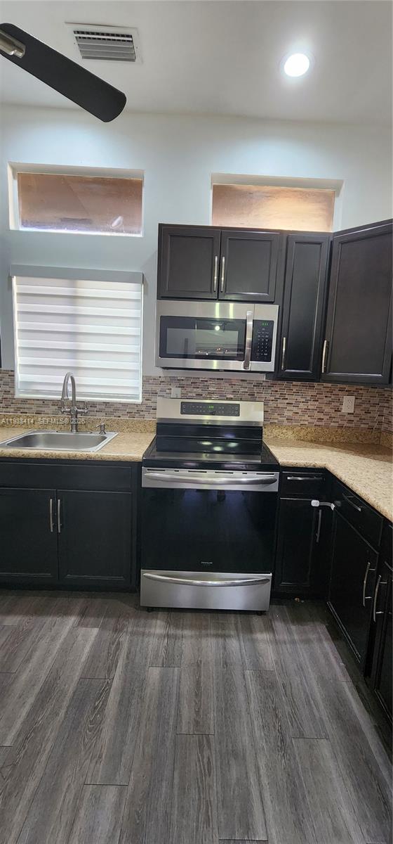 MEADOWS OF MIRAMAR PHASE - Residential Lease