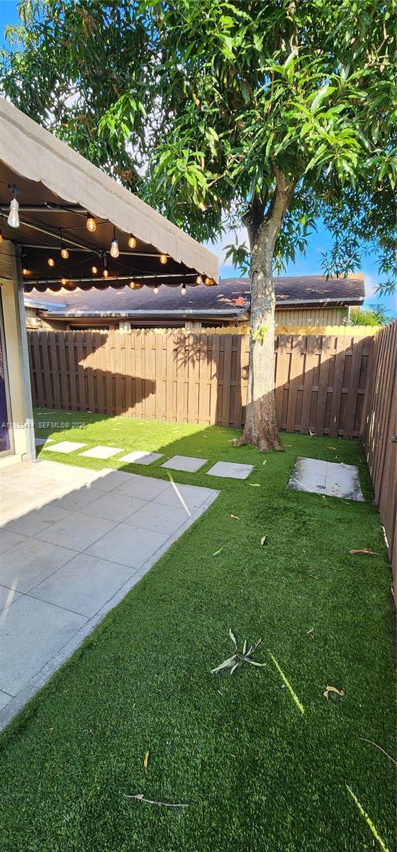 MEADOWS OF MIRAMAR PHASE - Residential Lease