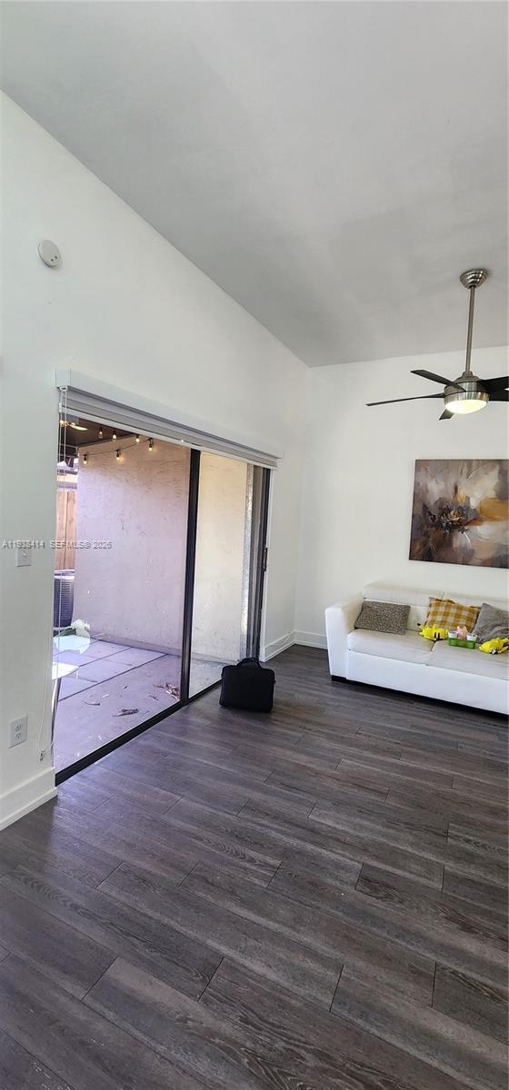MEADOWS OF MIRAMAR PHASE - Residential Lease