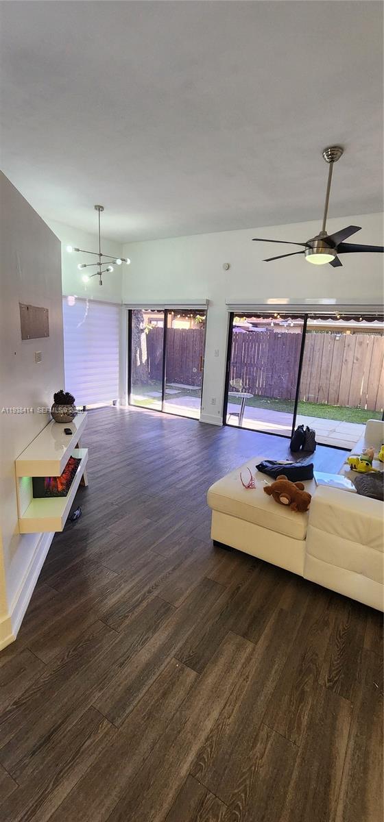 MEADOWS OF MIRAMAR PHASE - Residential Lease