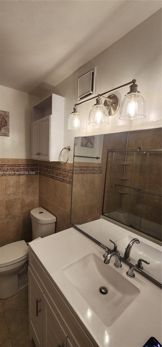 MEADOWS OF MIRAMAR PHASE - Residential Lease