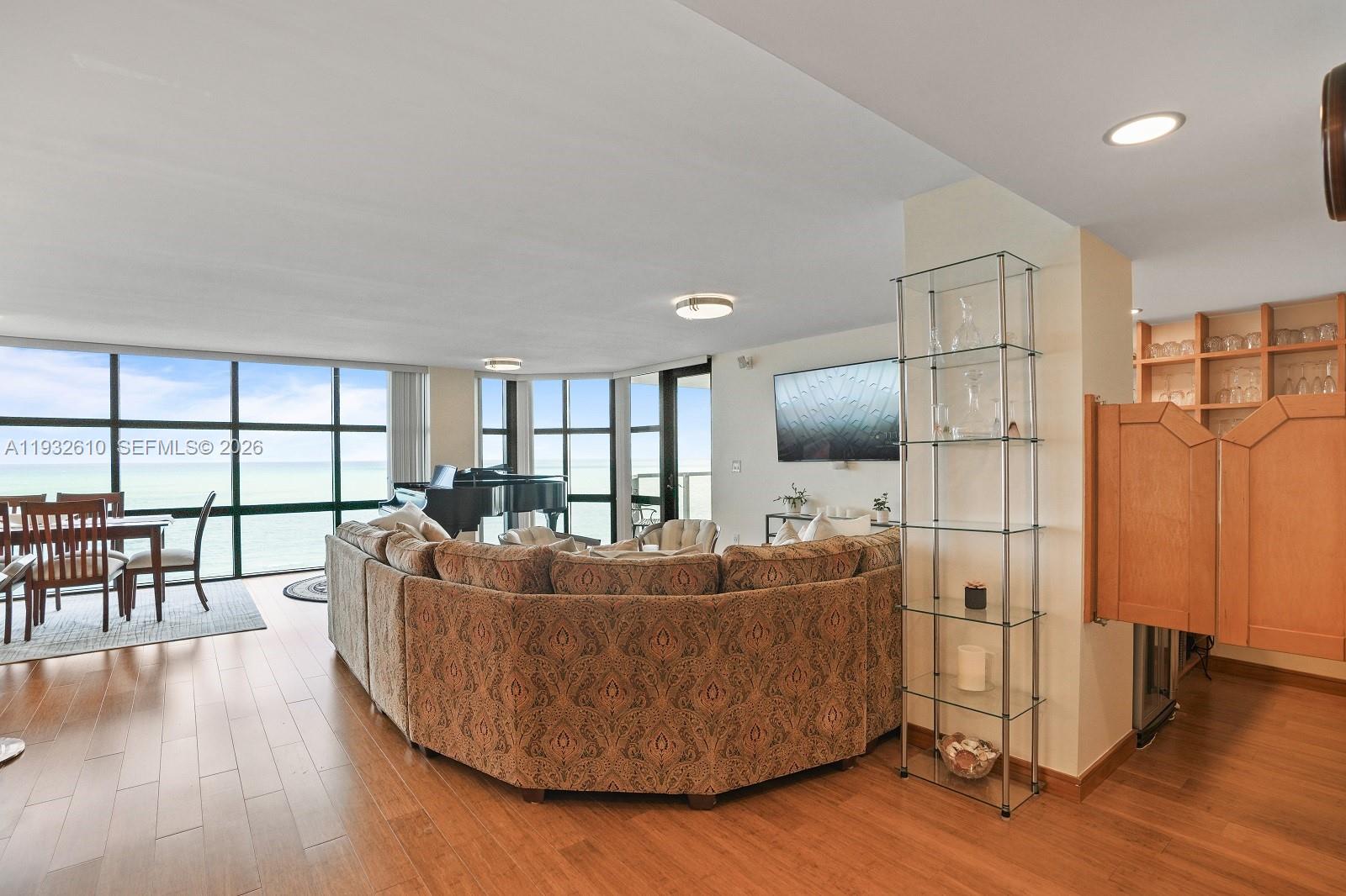 MAR DEL PLATA CONDO - Residential