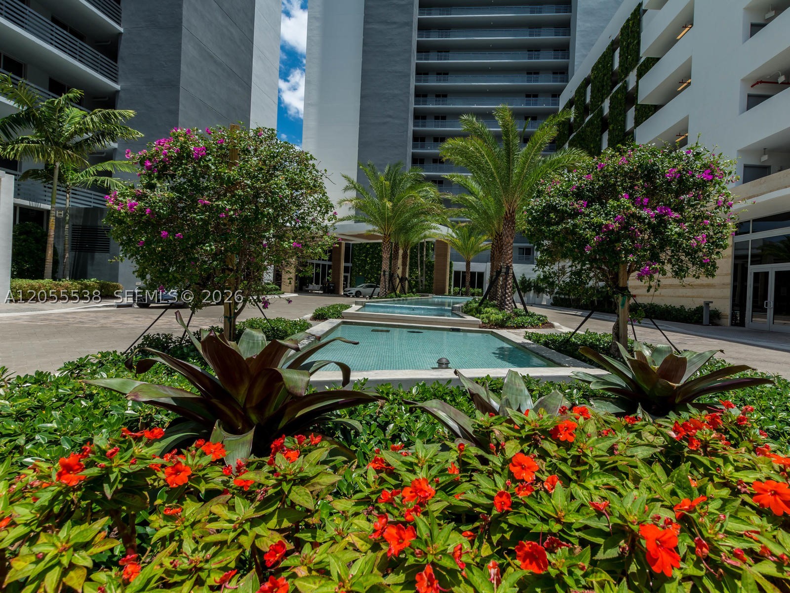 THE HARBOUR NORTH CONDO - Residential